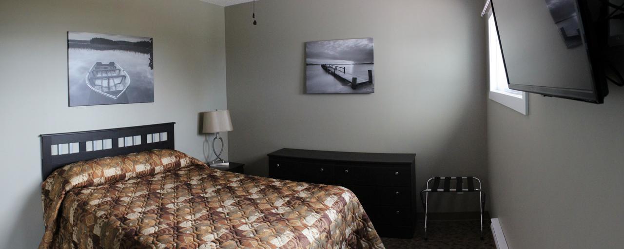 Alberta Beach Inn And Suites Exteriör bild