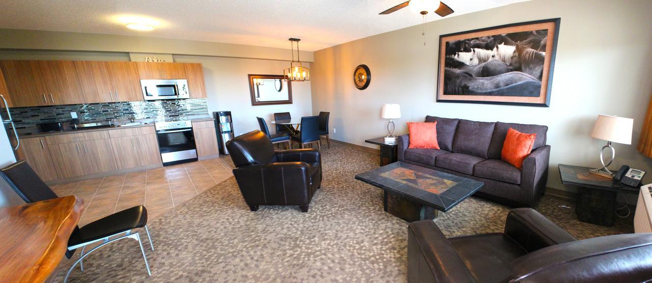 Alberta Beach Inn And Suites Exteriör bild